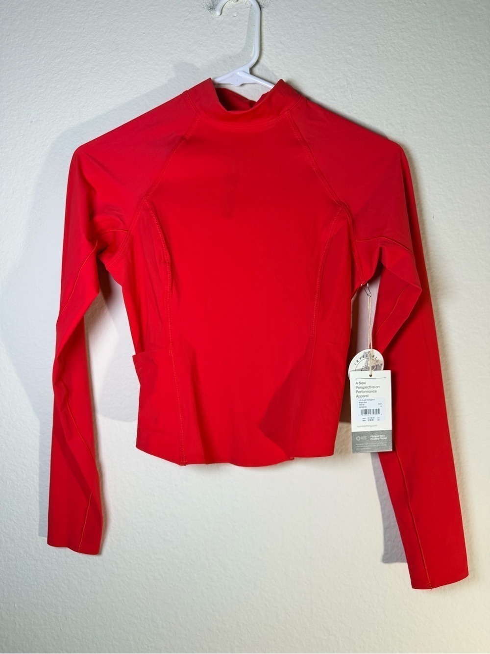 Vuori LS Crush Rashguard Bright Red NWT Mock Neck UPF Top Small - Picture 5 of 10